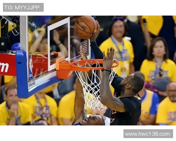 既能踢足球又能打篮球的全能球星如何在两项运动中游刃有余